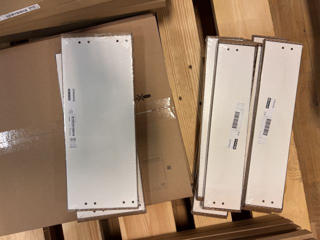 812135-18 Lot with kitchen system IKEA, about 170 packages (unused)