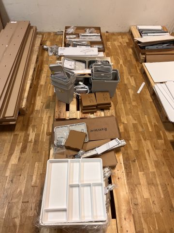 812135-40 Lot with kitchen system IKEA, about 170 packages (unused)