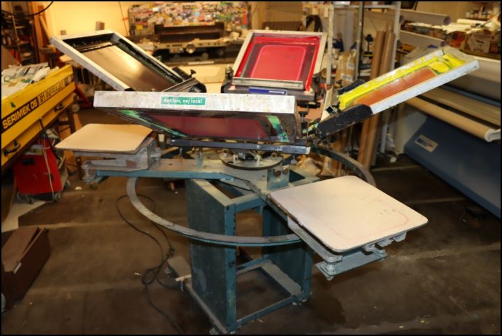 855848-1 Textile spinner, 4 arms, 3 pallets