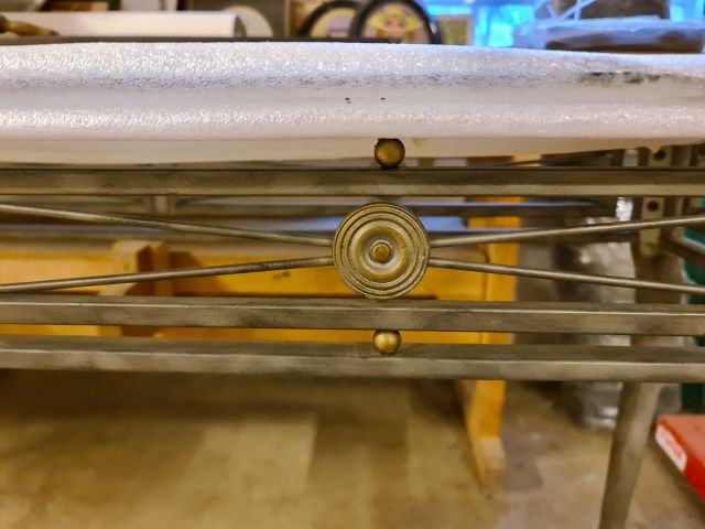 837344-3 Forging table with glass top