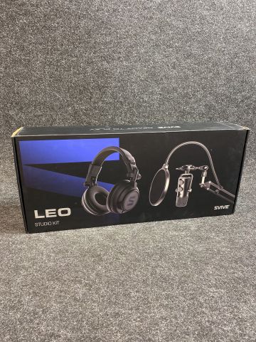 856961-2 Svive Leo Studio kit and headphones