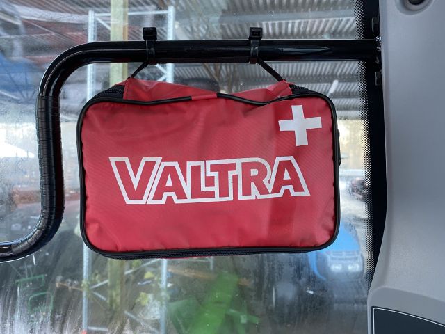 833883-29 Valtra N104 - 2018 122Hp (1024h)