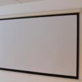 856918-6 Projector with screen