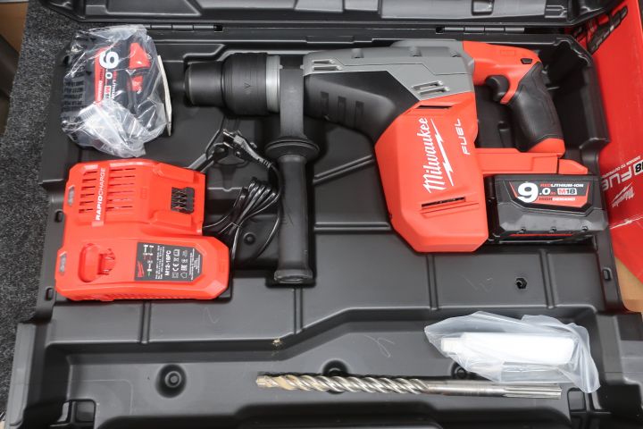 856742-4 Hammer drill Milwaukee M18 CHM-902C