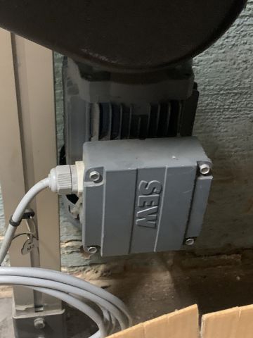 827693-4 Everything on the pallet