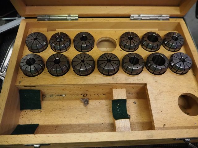 857444-11 Pedersen VPU-900 Milling Machine