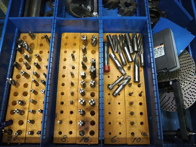 857444-17 Pedersen VPU-900 Milling Machine