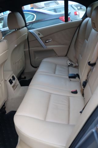 857857-30 BMW 530i Sedan Automatisk, 258hk, 2005