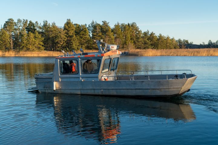 857861-52 Work boat Eldorado SFB 7223 - 1981