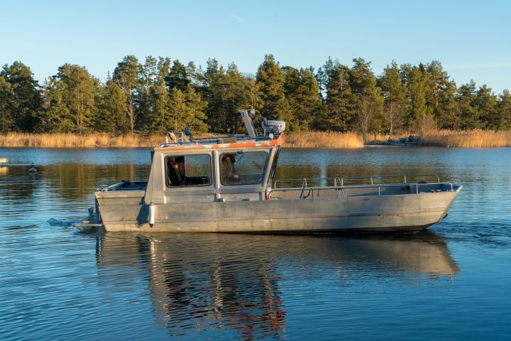 857861-53 Work boat Eldorado SFB 7223 - 1981