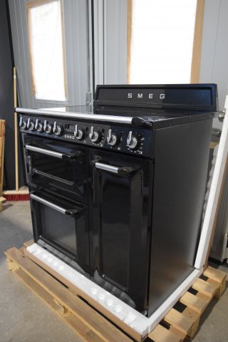 683383-4 Stove from SMEG TR93IBL (Trp damaged)