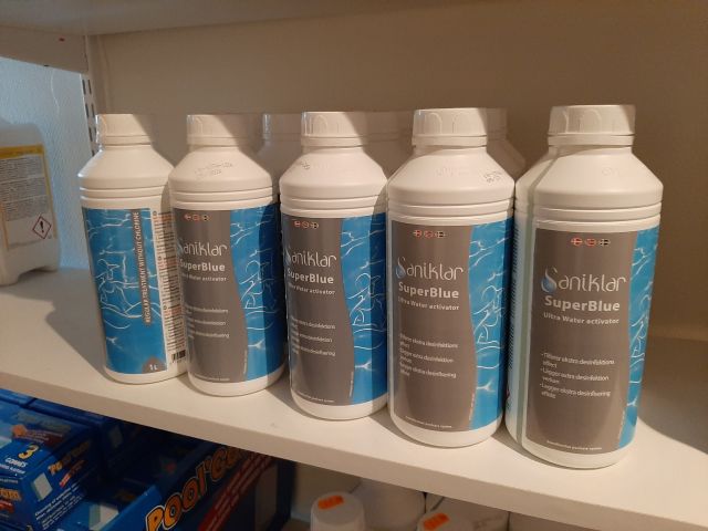 804400-10 Pool accessories, Salts, Detergents etc.