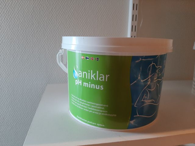 804400-20 Pool accessories, Salts, Detergents etc.