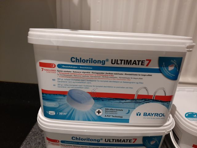 804400-32 Pool accessories, Salts, Detergents etc.