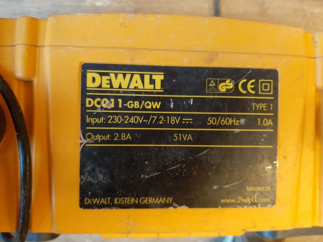 804461-4 Construction radio x2 - DeWalt DC011 / DW911