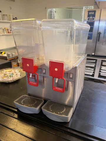 839189-4 Slush machine Ugolini Arctic Deluxe 12 / 2A.