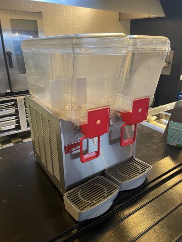 839189-5 Slush machine Ugolini Arctic Deluxe 12 / 2A.