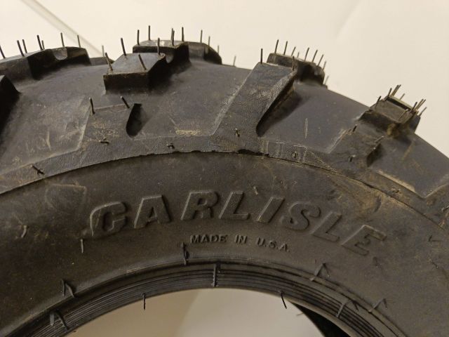 754197-5 3 ATV tires, of which 2 on rim, Carlisle Badlands A / R 26x8,00R12 NHS