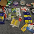 779438-5 Office supplies rubber bands, glue, scissors, CDs and more