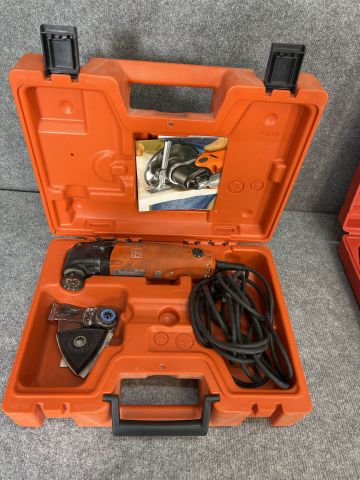 806029-2 Collection of tools - Angle grinder, drill screwdriver and pipe tool