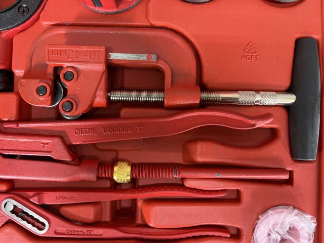 806029-9 Collection of tools - Angle grinder, drill screwdriver and pipe tool
