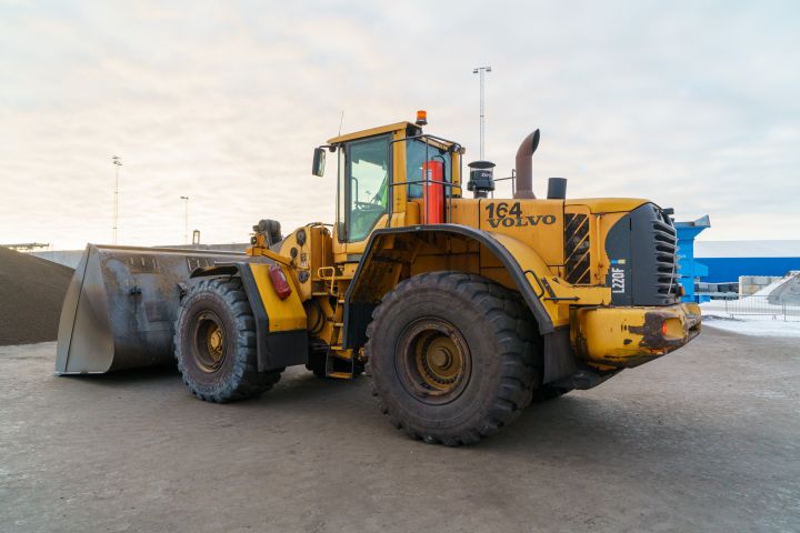 858324-14 Wheel loader Volvo L220F - 2008