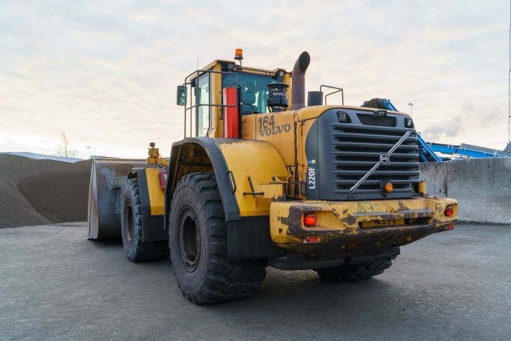 858324-15 Wheel loader Volvo L220F - 2008