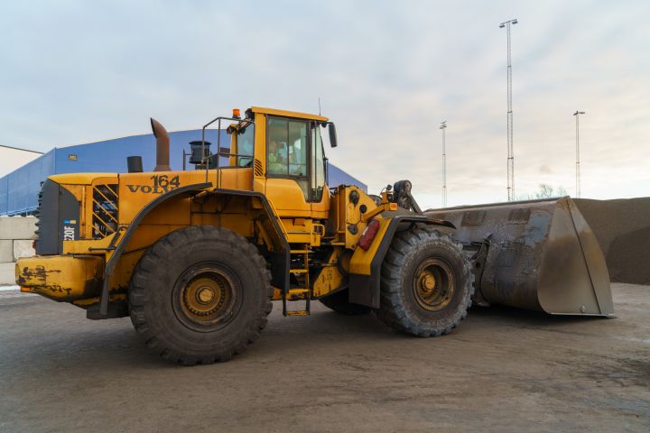 858324-20 Wheel loader Volvo L220F - 2008