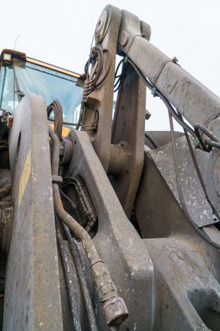 858324-48 Wheel loader Volvo L220F - 2008