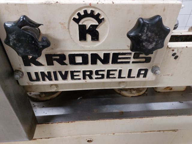 852774-12 Label machine Krones Universella. (wet glue machine).