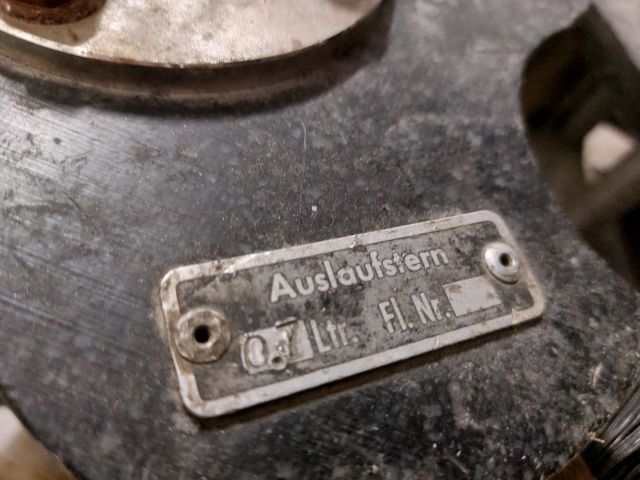 852774-11 Label machine Krones Universella. (wet glue machine).