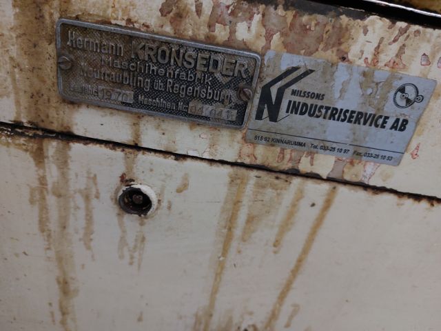 852774-13 Label machine Krones Universella. (wet glue machine).