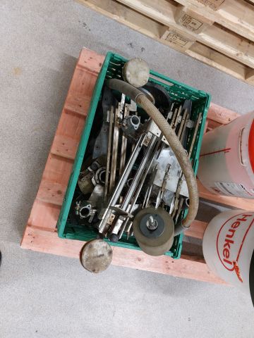 852774-19 Label machine Krones Universella. (wet glue machine).