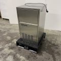 857761-1 Ice machine Masterfrost C600. Ice cube machine approx. 45 kg / day