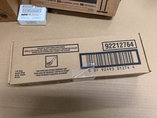 809847-6 Cleaning equipment: Aluminum stand for mop, air freshener, detergent