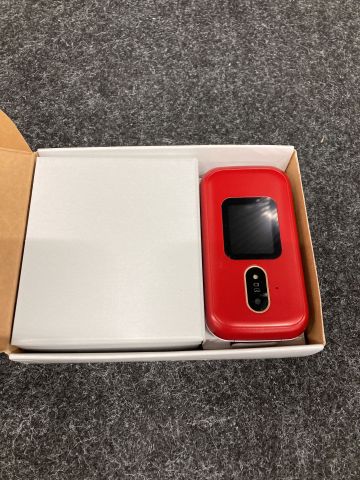 858988-2 Doro 7081 Red / White