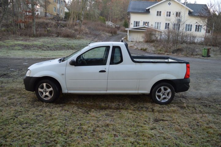 779465-2 Dacia Logan Pick-Up 1.6 Manual 87hp -2010
