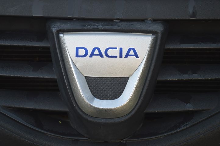 779465-17 Dacia Logan Pick-Up 1.6 Manual 87hp -2010