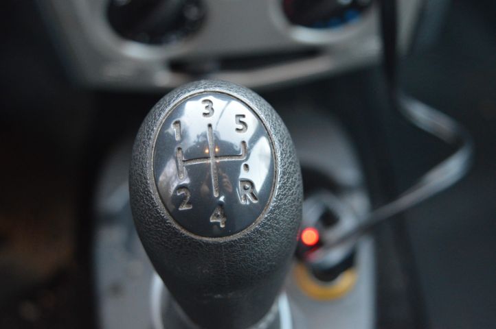 779465-23 Dacia Logan Pick-Up 1.6 Manual 87hp -2010