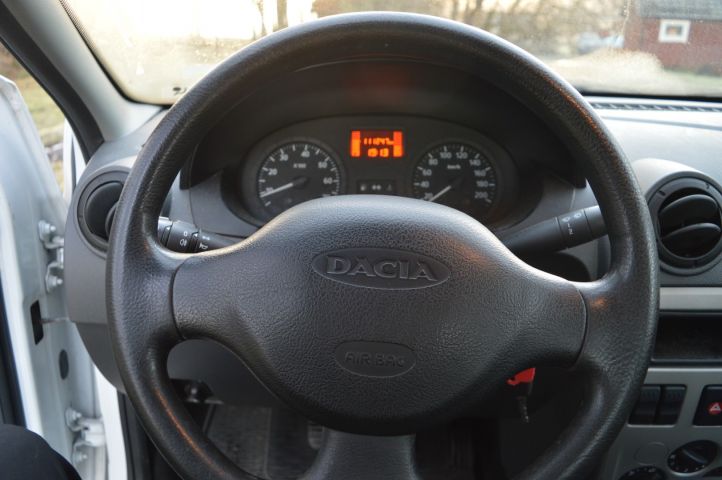 779465-27 Dacia Logan Pick-Up 1.6 Manual 87hp -2010