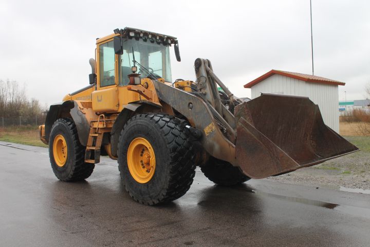 859105-2 Wheel loader, Volvo L120E, 2004