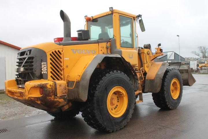 859105-3 Wheel loader, Volvo L120E, 2004