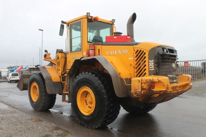 859105-4 Wheel loader, Volvo L120E, 2004