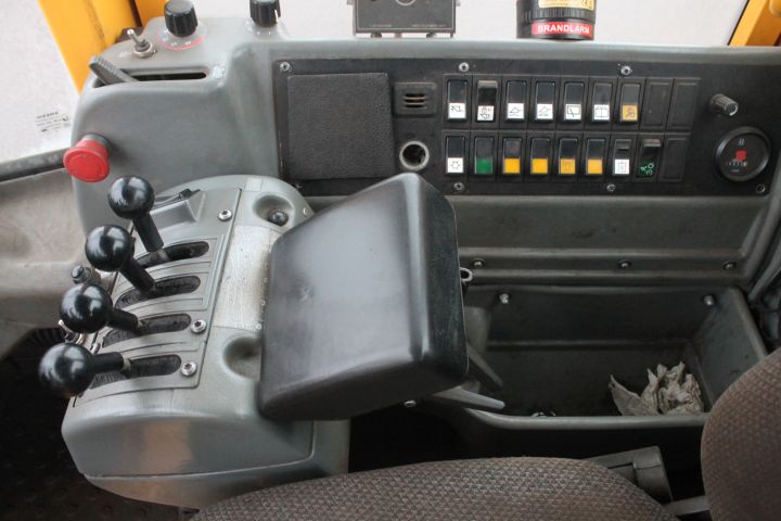 859105-10 Wheel loader, Volvo L120E, 2004