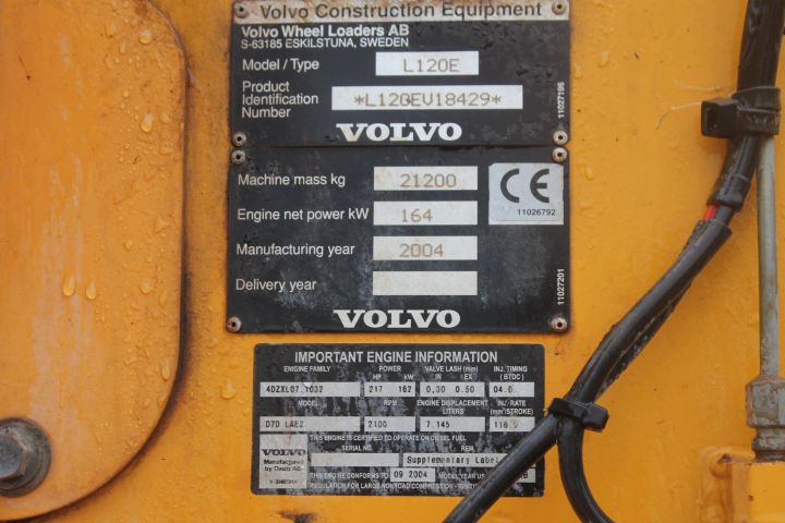859105-16 Wheel loader, Volvo L120E, 2004