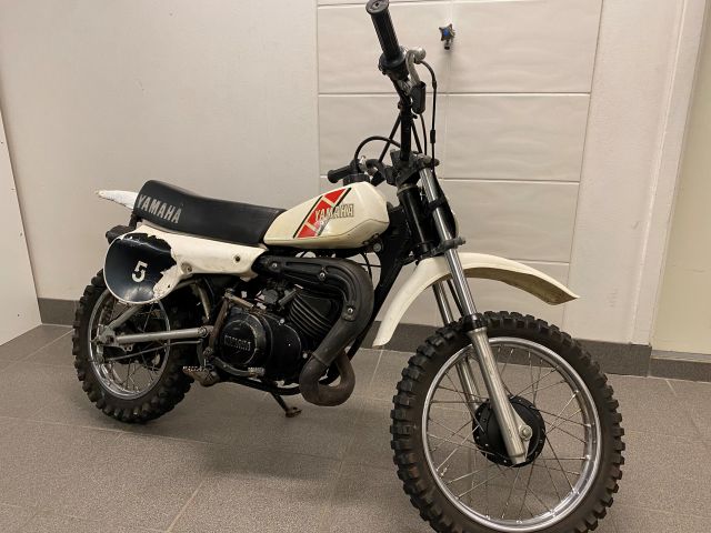 825946-1 Yamaha YZ50G -1980