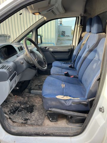 806113-19 Citroen Jumpy SK HDI 110, WOO730 -04