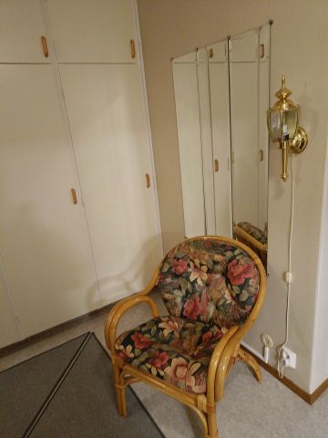 754208-72 Furniture and movables from 2 room apartment