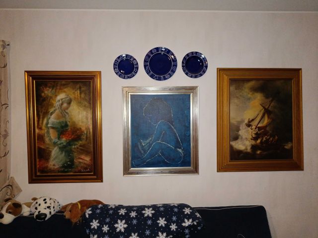 754208-26 Furniture and movables from 2 room apartment