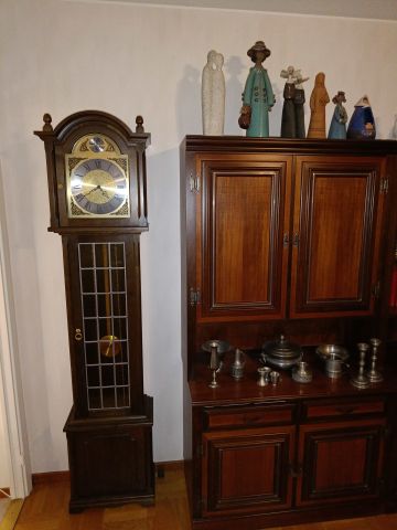 754208-29 Furniture and movables from 2 room apartment